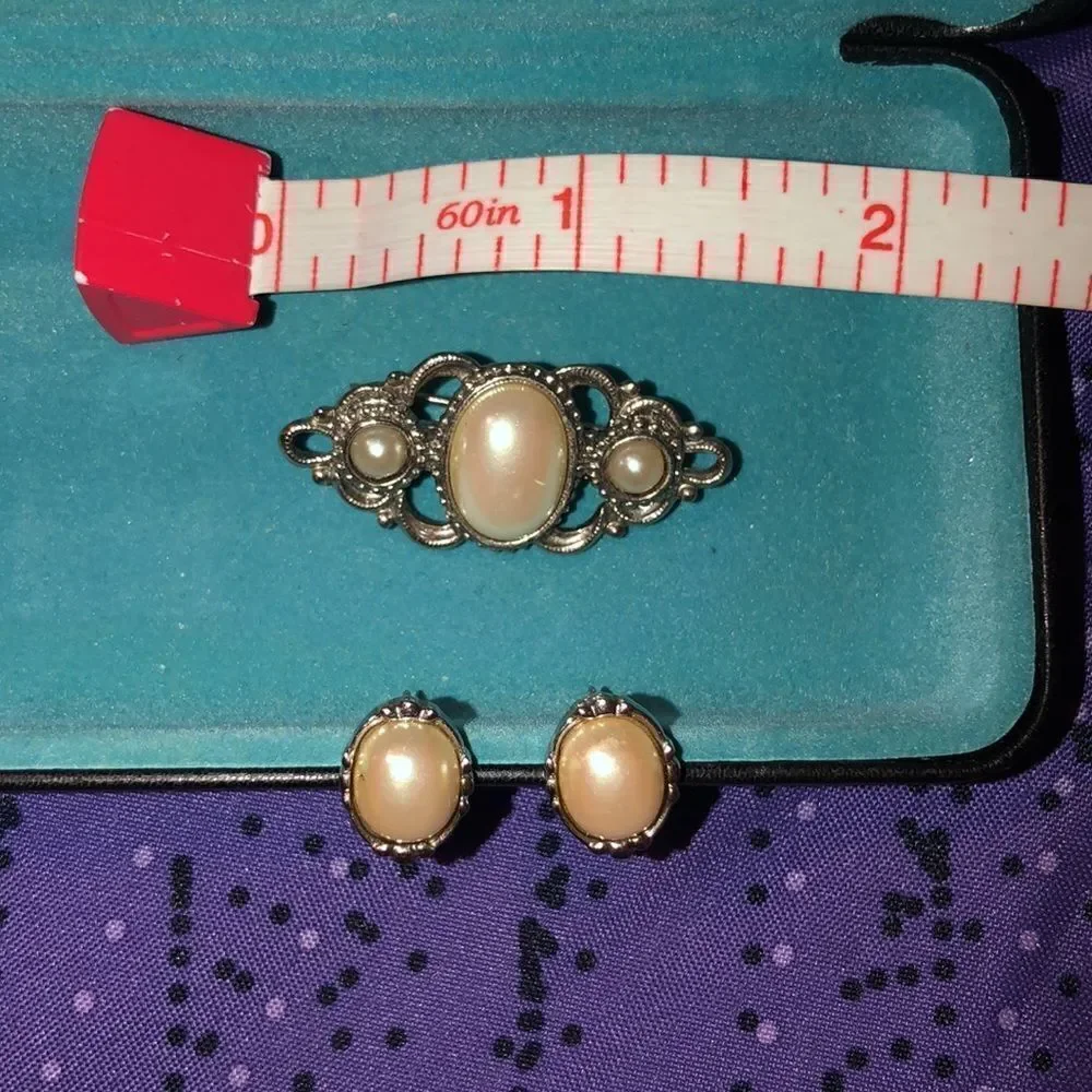 Vintage Silver Tone Pearl Brooch & Earrings Set
